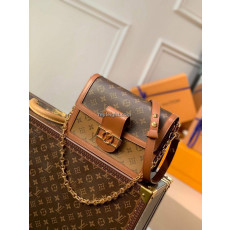 LOUIS VUITTON-M44391 루이비통 모노그램 송아지 가죽 도핀느