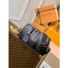 LOUIS VUITTON-M45936 루이비통 모노그램 이클립스 리버스 시티 키폴 xs