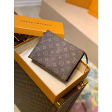 LOUIS VUITTON-M47544 모노그램 포쉐 토일레트 19