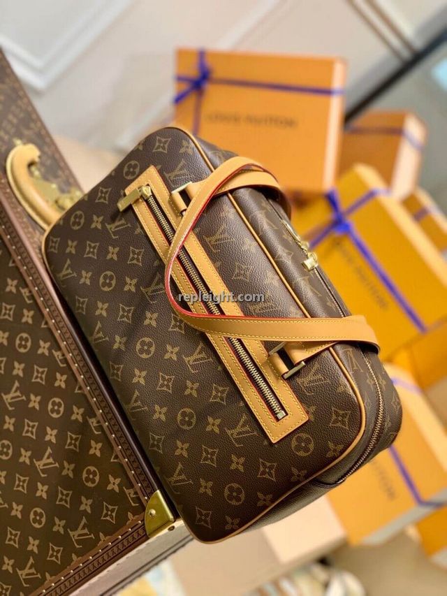 LOUIS VUITTON-M51181 루이비통 모노그램 시떼 숄더백 GM