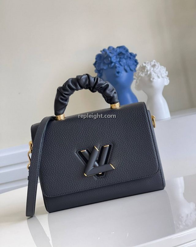 LOUIS VUITTON-M58688 루이비통 블랙 토뤼옹 가죽 트위스트 MM