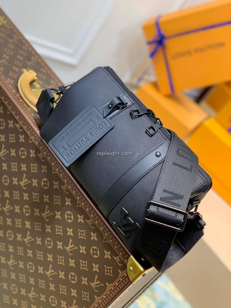 LOUIS VUITTON-M59255 루이비통 블랙 에어로그램 가죽 시티 키폴