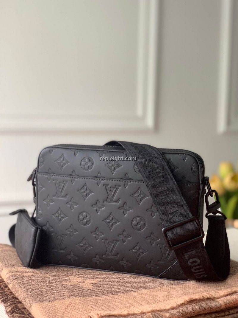 LOUIS VUITTON-M69827 루이비통 느와르 모노그램 섀도우 듀오 메신저