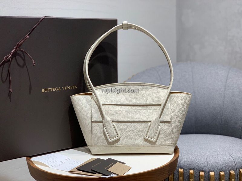 BOTTEGA VENETA-580725 보테가 베네타 비안코 팔멜라토 가죽 아르코 33 백