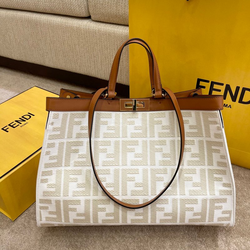 FENDI-8BH374 펜디 화이트 캔버스 피카부 X-토트백