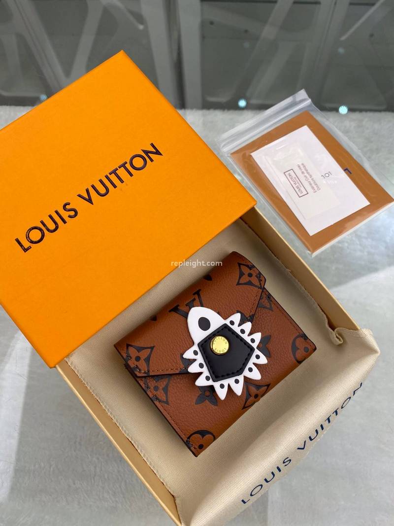 LOUIS VUITTON-M69511 루이비통 카라멜 LV 크래프티 조에 월릿