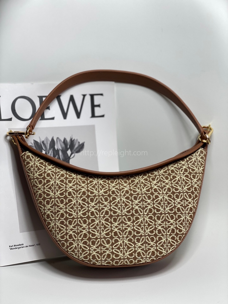 로에베 - LOEWE - Anagram jacquard 클래식 송아지 가죽 Small LOEWE 루나 백