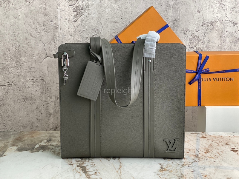 LOUIS VUITTON-루이비통 M21542 뉴 카바스