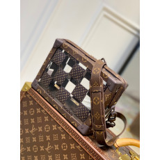 LOUIS VUITTON-루이비통 M20871 소프트 트렁크