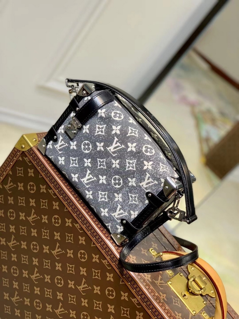 LOUIS VUITTON-루이비통 M21460 사이드 트렁크