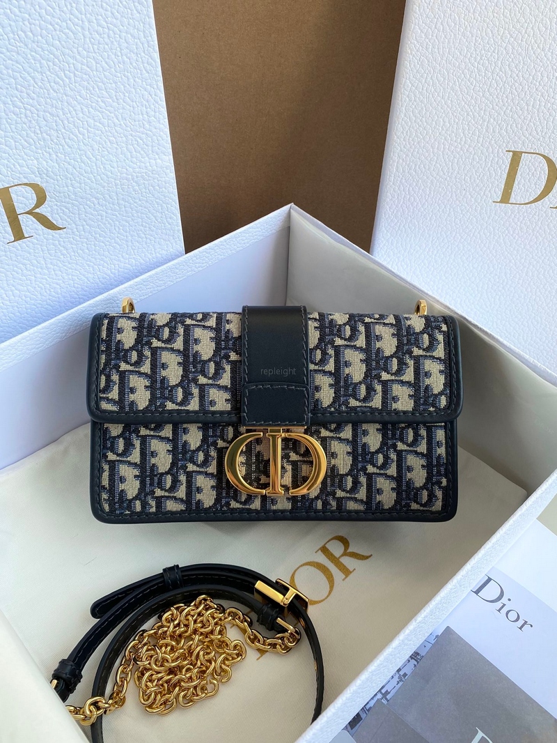 DIOR- 디올 M9234UTZQ_M928 30 MONTAIGNE 스몰 백