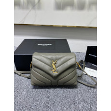 YSL-678401DV7071229 “Y” 마틀라세  LOULOU 루루 토이백