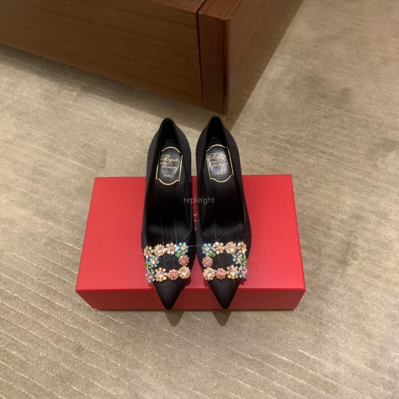 로저 비비에 - Roger Vivier 플라워 스트라스 버클 펌프스  힐 6.5CM (3)