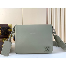 LOUIS VUITTON-M22505 테이크오프 메신저