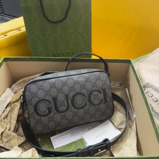 GUCCI- 구찌 768391 FACQF 1247 구찌 미니 숄더백