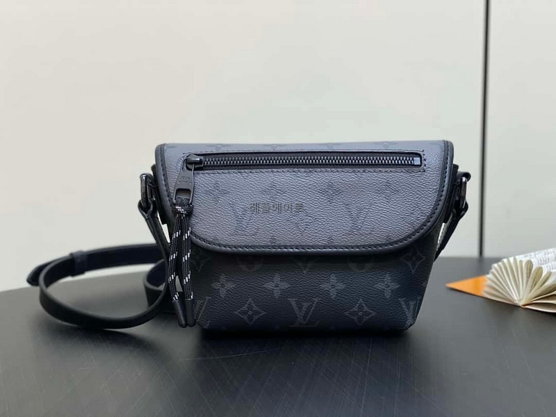 LOUIS VUITTON-루이비통 M12806 펄스 웨어러블 월릿